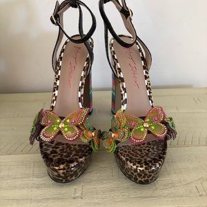 NEW Betsey Johnson Noemi Platform Ankle Strap Sandal Leopard Multi